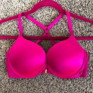 Victoria’s Secret Very Sexy push-up bra
